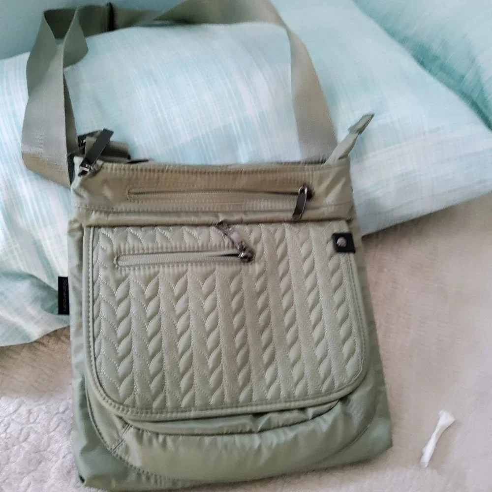 Purse - Picture 1 of 4